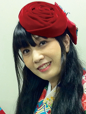川村万梨阿