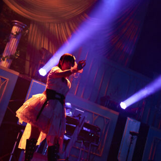 鈴木愛奈「Aina Suzuki 2nd Live Tour Belle révolte -Invitation to Conquest-」