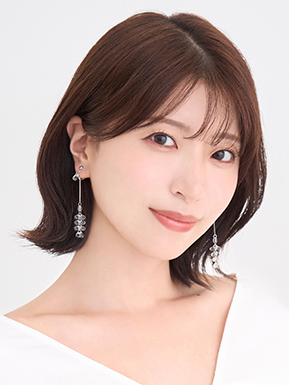 八巻アンナ