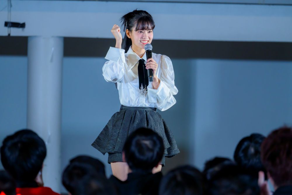 大西亜玖璃