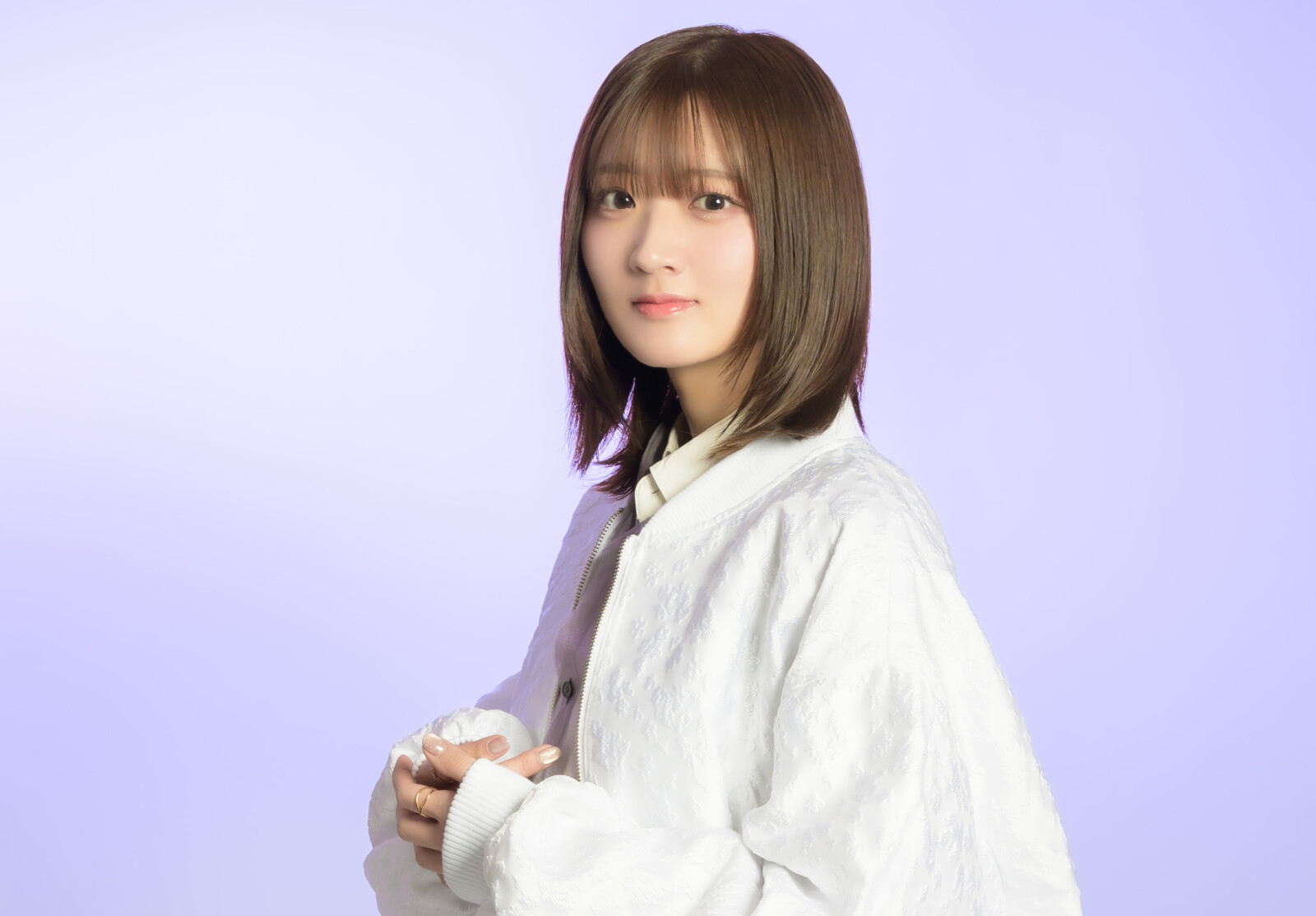 山根綺